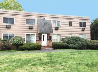 201 Highview Ave APT F2, Stamford, CT 06907