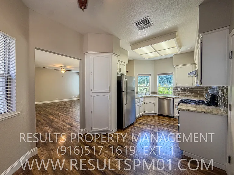 4025 Lowdan Ct — Photo 14