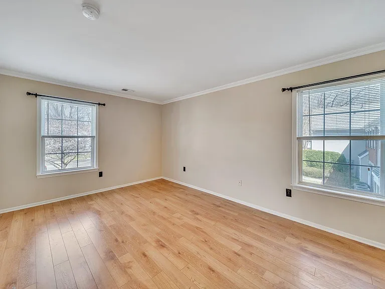 1041 Cumberland Ct — Photo 11