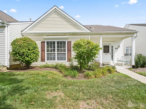 633 Harrier Dr, Monroe Township, NJ 08831