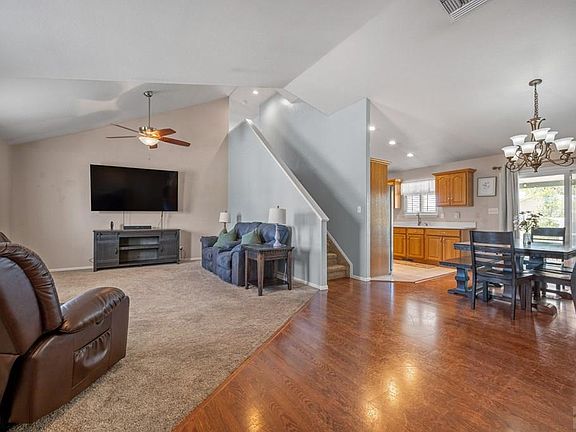 3rd image of 841 S Dogwood Dr