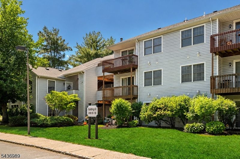 1st image of 161 Stonyridge Dr