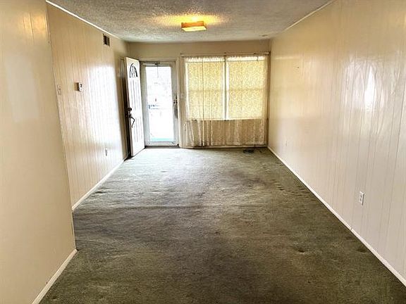 2nd image of 255 W Walnut Ave