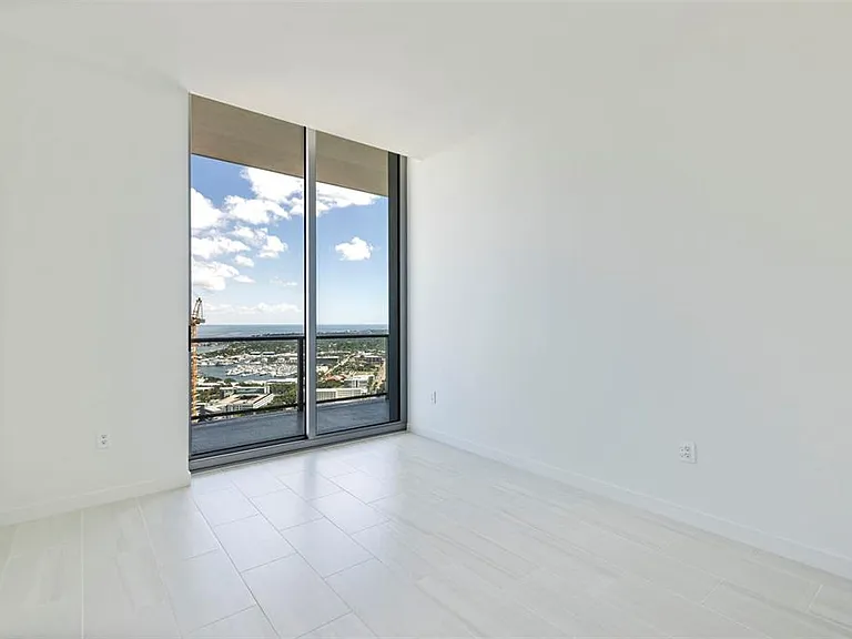 400 Central Ave #3906 — Photo 23