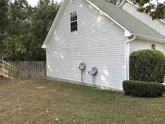 4th image of 228 Benwood Trl NE