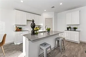 7811 Golden Rubia Ln — Photo 4