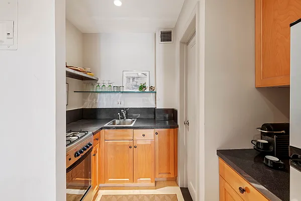 Sold by Compass | media 5