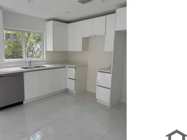 3127 NW 60th St, Miami, FL 33142