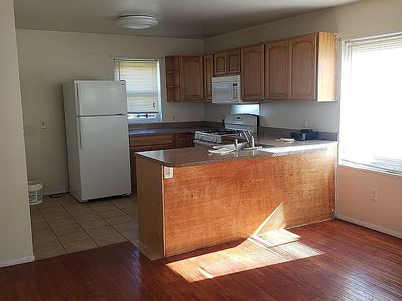 4th image of 40 Altonwood Pl