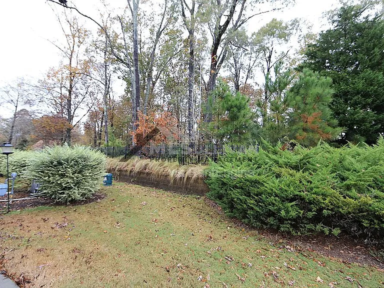 200 Mount Evans Dr — Photo 16