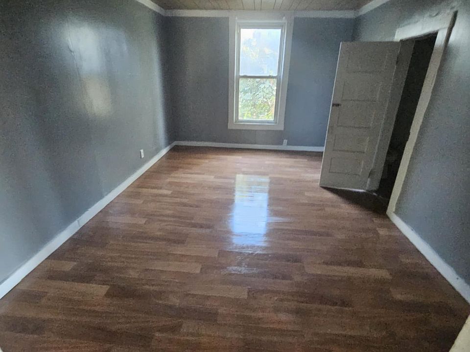 2nd image of 315 Beauregard St