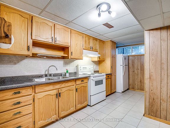 4th image of 43 Hammond Rd #Basement