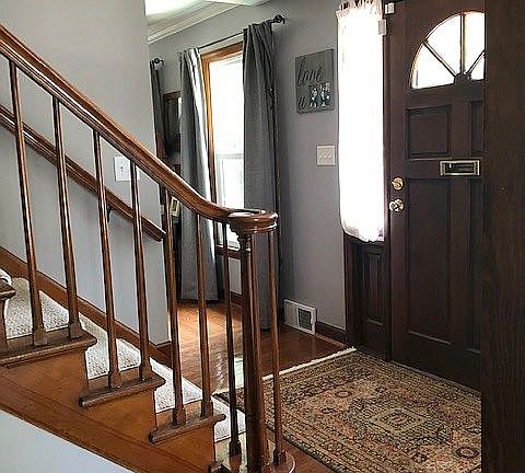 2nd image of 1025 James Ave