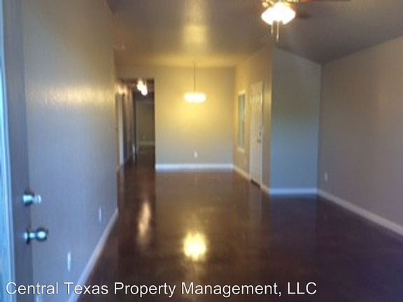 2nd image of 929 Ramblewood St APT B