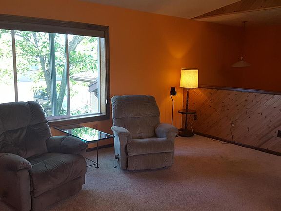 3rd image of 2322 Brookfarm Ct SE