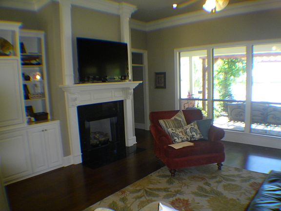 4th image of 13441 Williamsburg Dr