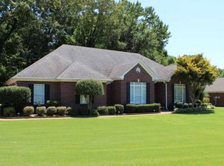 88 Chapel Creek Dr, Jackson, TN 38305
