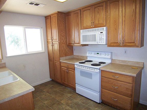 4th image of 2090 E Louise Ave