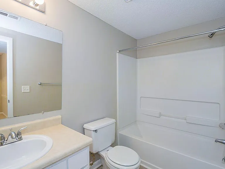 Windtree Apartment Homes — Photo 66