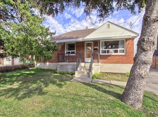 194 Cocksfield Ave, Toronto, ON M3H3T5