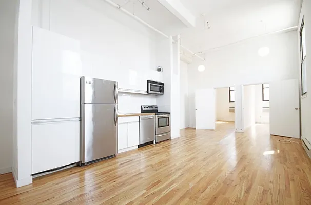 Rented by MNS | media 11