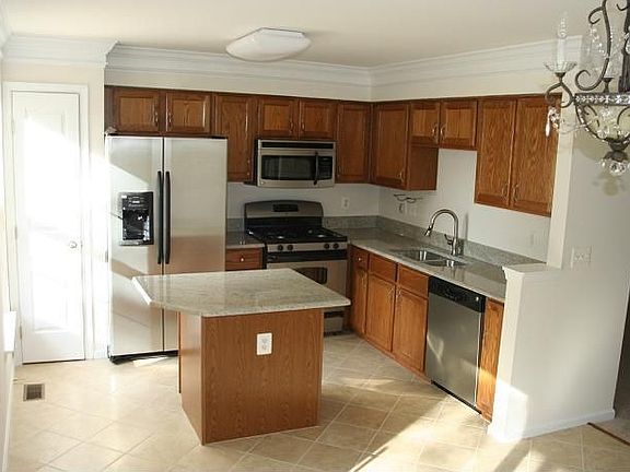 5th image of 5968 Edgehill Ct