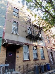 296 Powers St, Brooklyn, NY, 11211