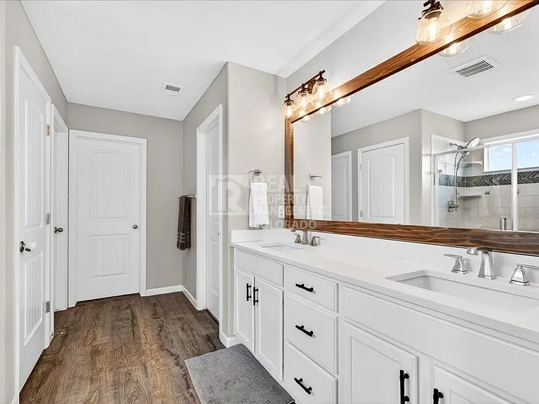 5176 Ditmars Trl — Photo 30