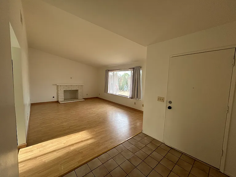 25861 Amapolas St — Photo 3