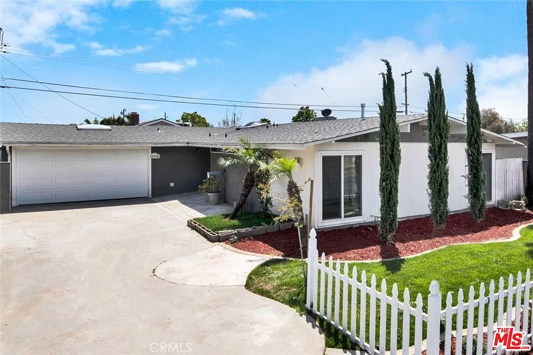 Building Photo - 5804 Los Ranchos Dr