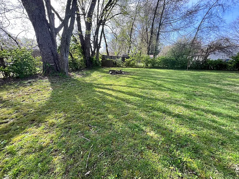 10705 Grafton Hall Rd — Photo 13