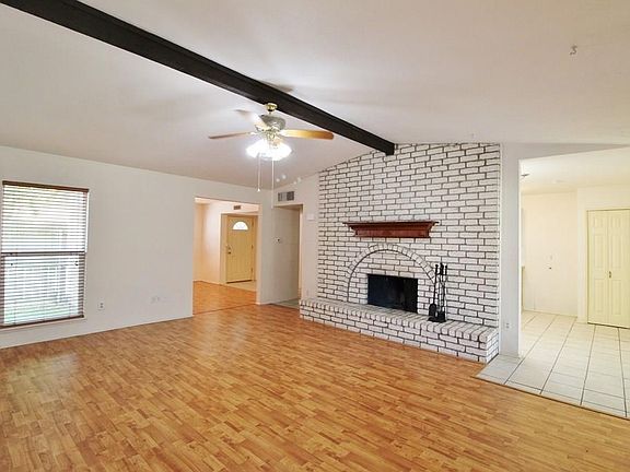 4th image of 717 Cambridge Dr