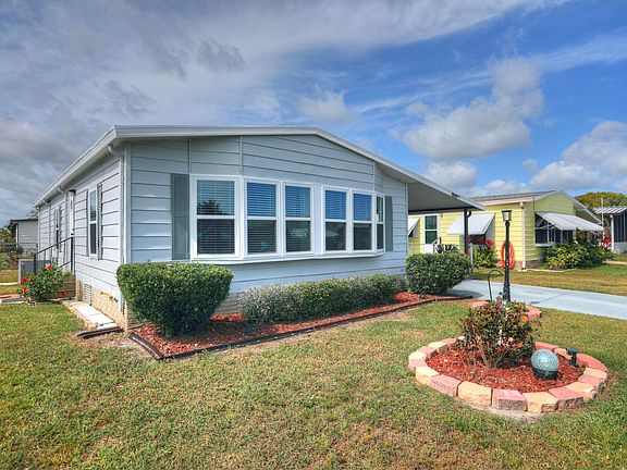 4th image of 941 Jacaranda Dr