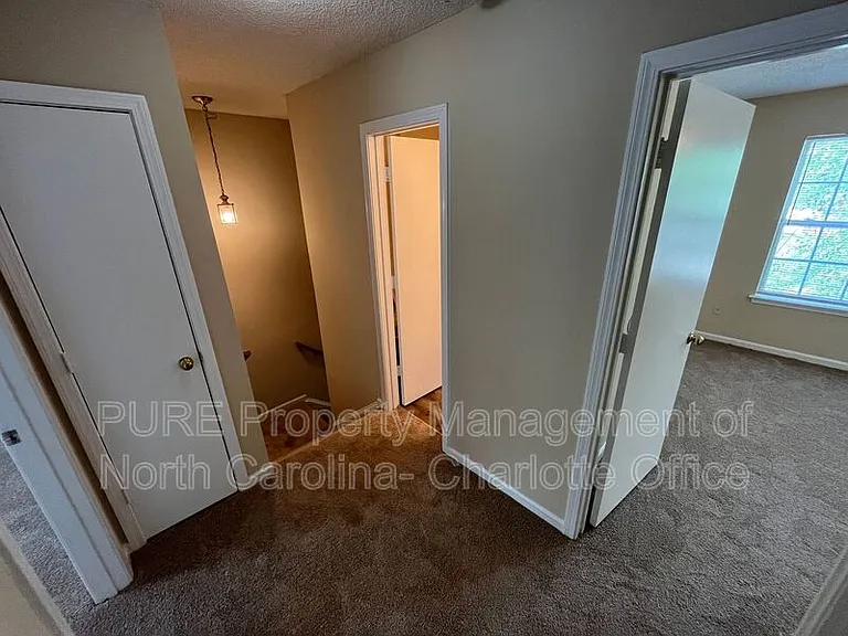 10636 Greatford Ct — Photo 11