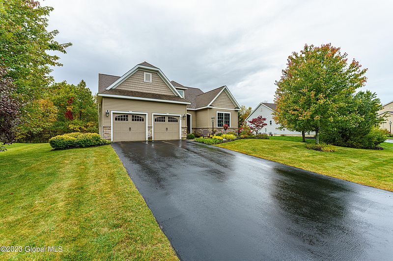 2nd image of 95 Sheldon Drive
