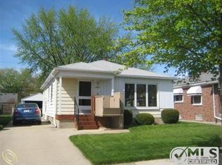 2241 Moorhouse St, Ferndale, MI 48220