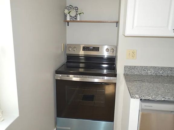 3rd image of 2430 Providence Rd #2428