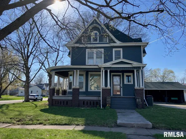 204 W Clinton Ave, Monmouth, IL 61462