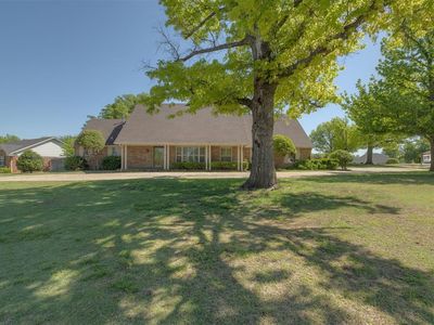 12000 Thorn Ridge Rd, Oklahoma City, OK, 73120