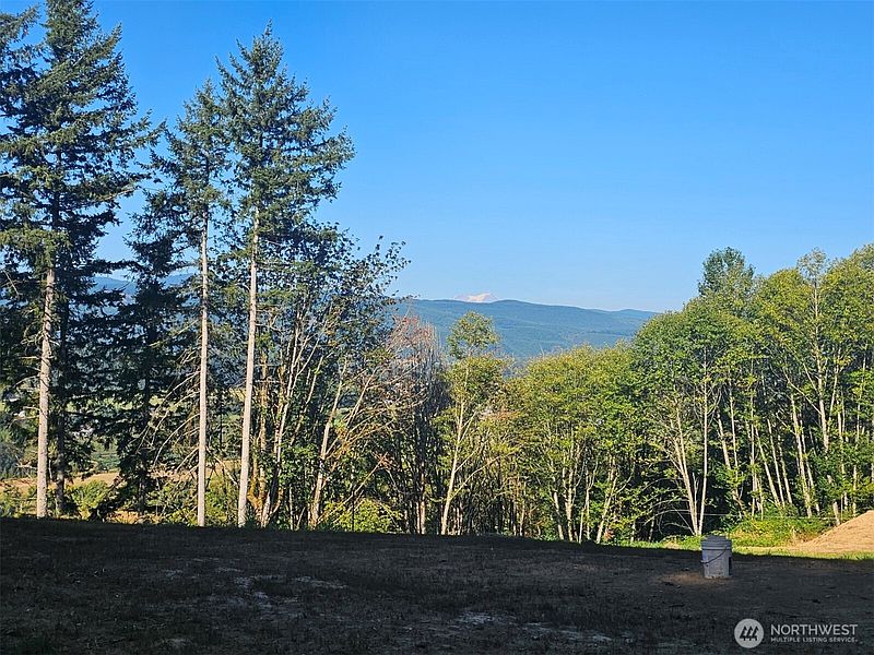 3rd image of 218 Bowen Road #84