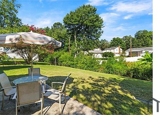 4th image of 4218 Jackie Ln