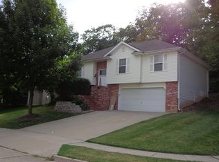 2303 Memorial Ct, Columbia, MO 65201