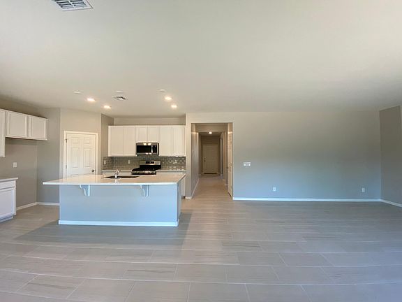 2nd image of 303 E Montego Dr