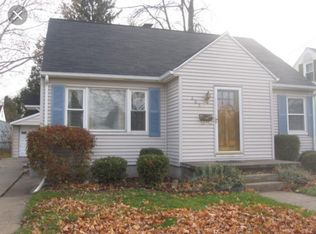 205 Caroline St, Essexville, MI