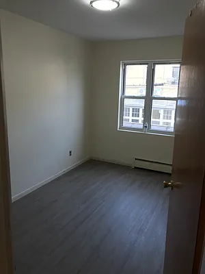 Rented by Prime Realty | media 30