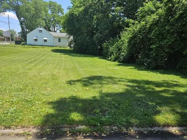 Xx Rose Ave, Rockford, IL 61102
