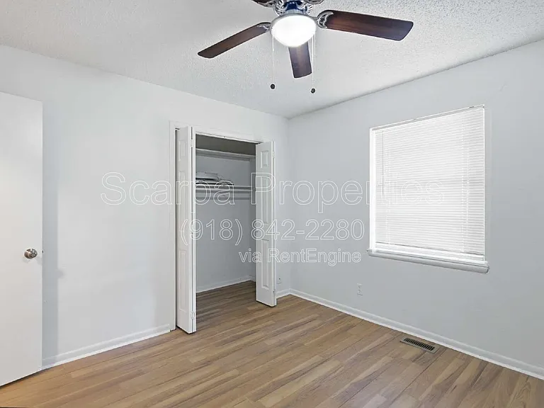 313 E Woodrow Pl — Photo 22