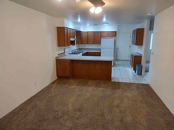 2nd image of 878 Valley St #B