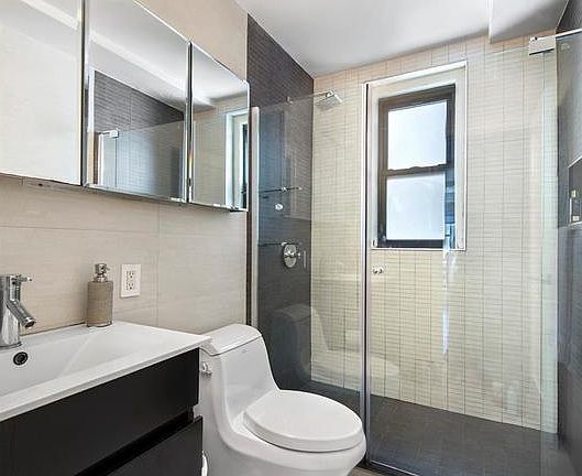 4th image of 1076 1st Ave #8GH
