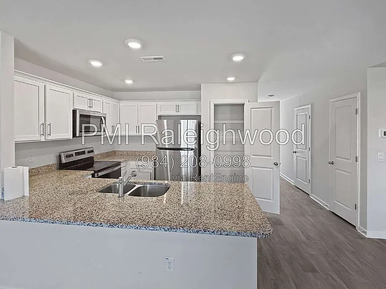 3307 Alibird Ln — Photo 9